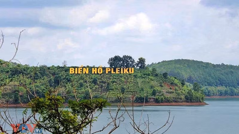 Морское озеро Плейку расположено примерно в 7 км от центра города Плейку. Фото: VOV