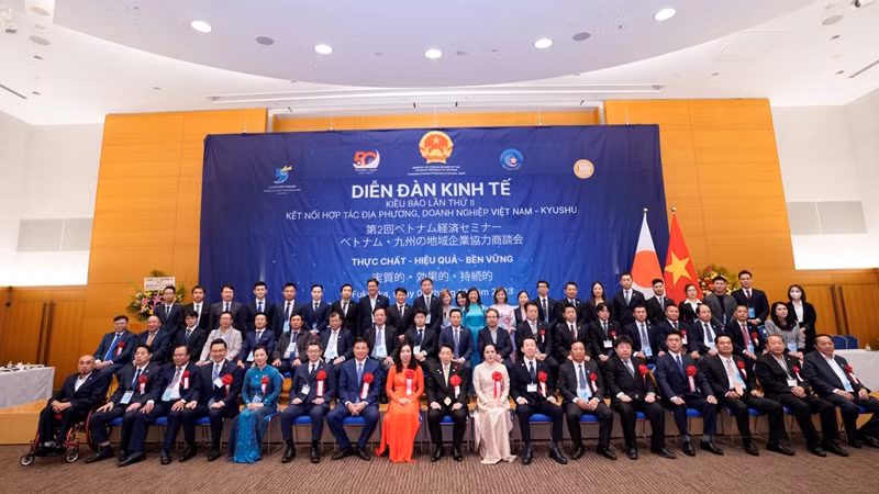 Участники форума. Фото: Государственный комитет по делам вьетнамцев, проживающих за границей