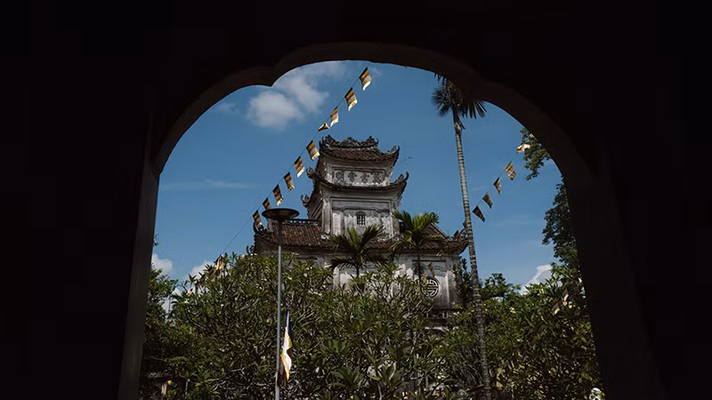 Пагода Коле расположена примерно в 15 км от центра города Намдинь. Фото: vietnamnet.vn