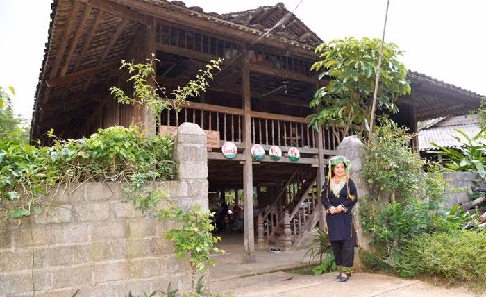 С конца 2020 года некоторые семьи в деревне начали заниматься бизнесом, предоставляя услуги питания и общественного туризма.