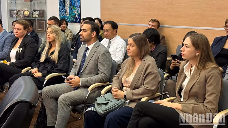 Многие российские компании приняли участие в конференции. Фото: Тхюи Ван