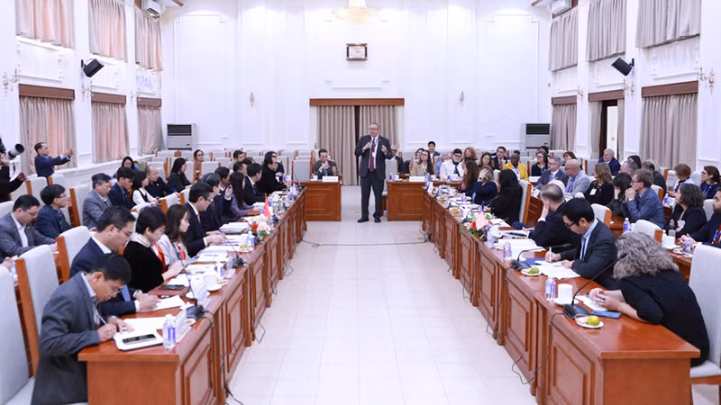 Общий вид встречи. Фото: giaoducthoidai.vn