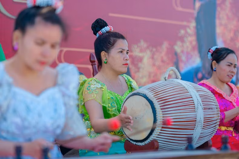 Художественная программа представляет культуру Тэйнинь.
