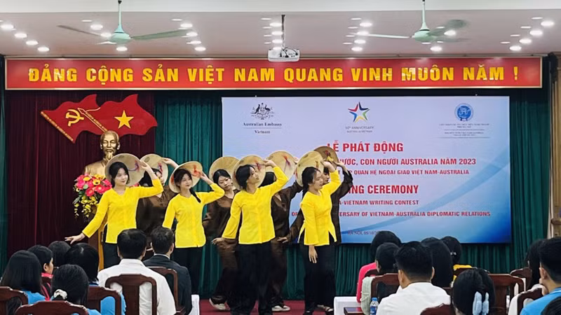 Церемония объявления конкурса. Фото: kinhtedothi.vn