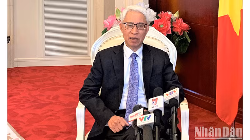 Посол Вьетнама в Китае Фам Шао Май.