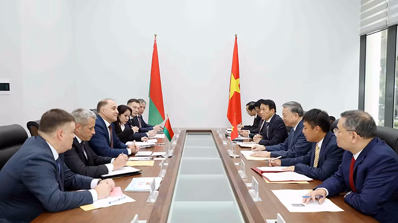 Общий вид переговоров. Фото: ВИА