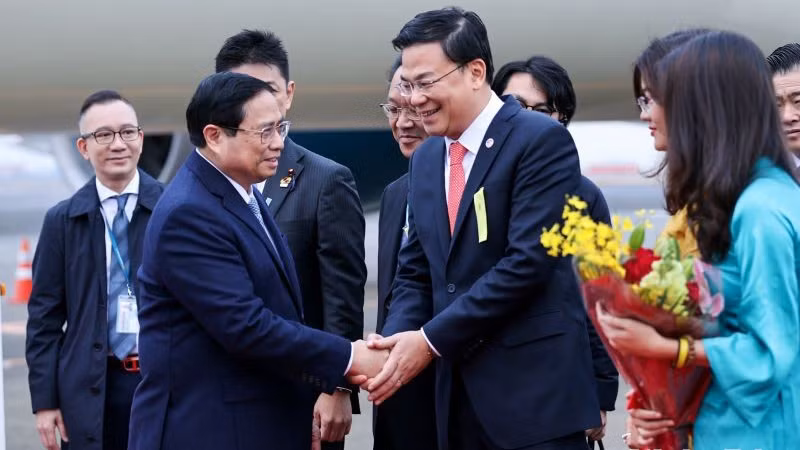 Премьер-министр Фам Минь Тьинь прибыл в международный аэропорт Ханэда.