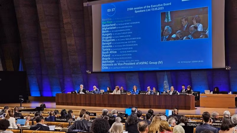 Делегаты из стран-членов Исполнительного совета ЮНЕСКО высоко оценили вклад и роль Вьетнама в последние годы. Фото: Минь Зюи