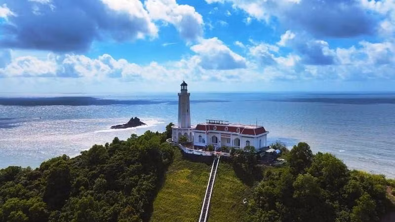 Маяк Виньтхык расположен на первой позиции на морской границе страны.