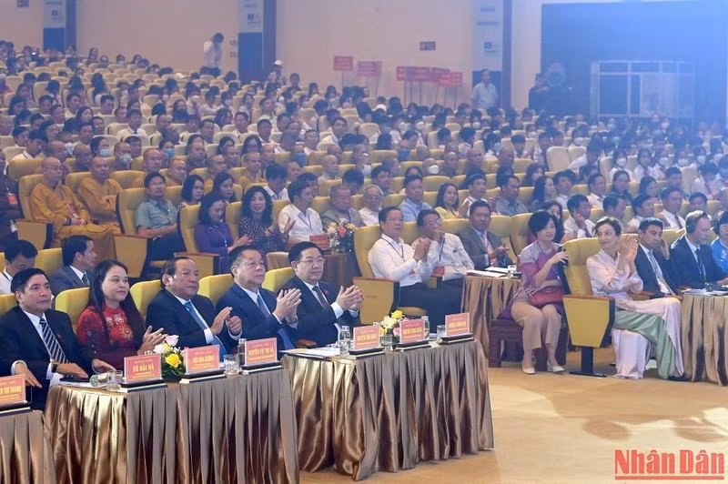 Делегаты на церемонии. Фото: Зюи Линь