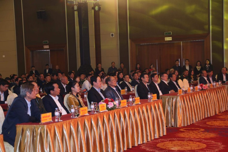 Делегаты на церемонии. Делегаты на церемонии.