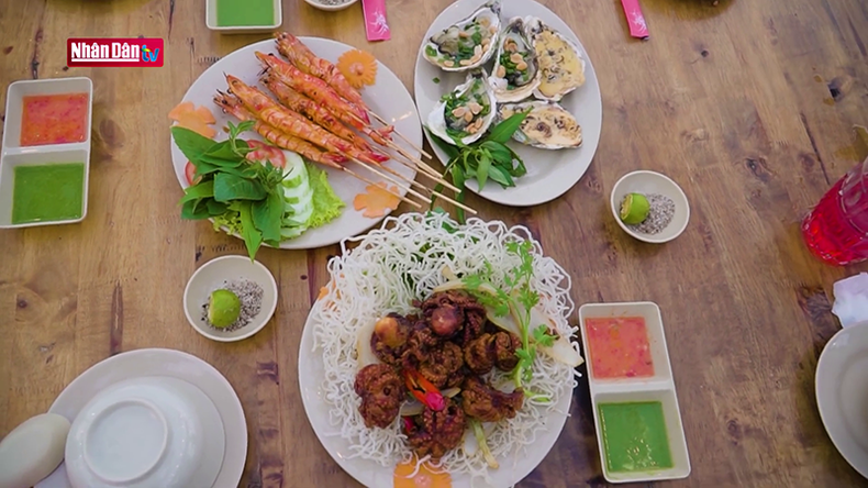 Привлекательность блюд в закусочных заключается в разнообразии морепродуктов. Привлекательность блюд в закусочных заключается в разнообразии морепродуктов.