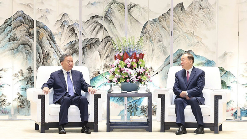 Общий вид встречи. Общий вид встречи.