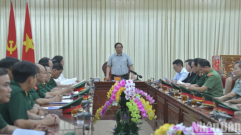 Общий вид встречи Премьер-министра с Военным командованием провинции Даклак. Общий вид встречи Премьер-министра с Военным командованием провинции Даклак.