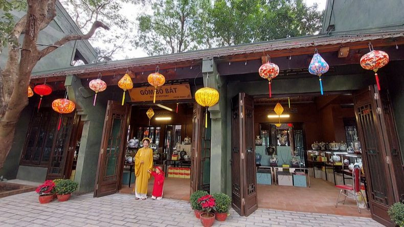 Зона, где представлены ремесленные изделия. Фото: Там Шинь Зона, где представлены ремесленные изделия. Фото: Там Шинь