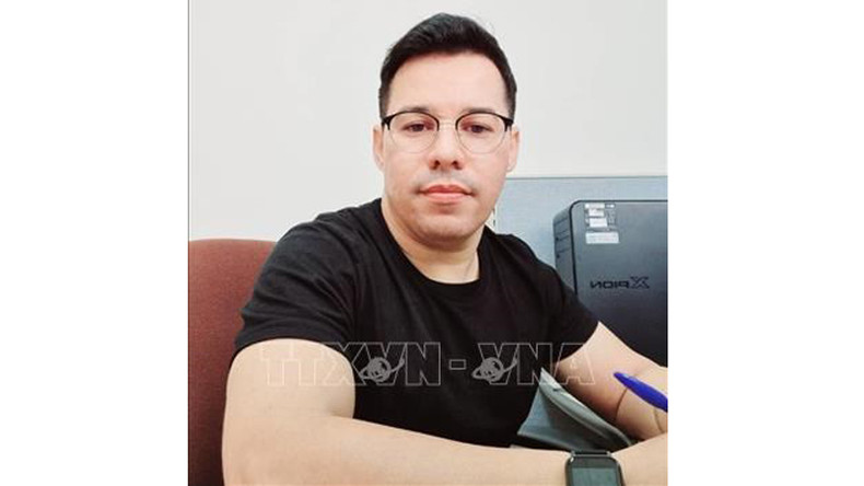 Заместитель председателя Общества кубинско-вьетнамской дружбы Рувислей Гонсалес Саэс. Фото: ВИА Заместитель председателя Общества кубинско-вьетнамской дружбы Рувислей Гонсалес Саэс. Фото: ВИА