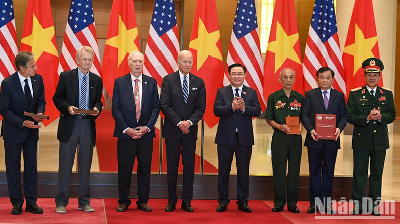 Церемония передачи военных сувениров. Церемония передачи военных сувениров.