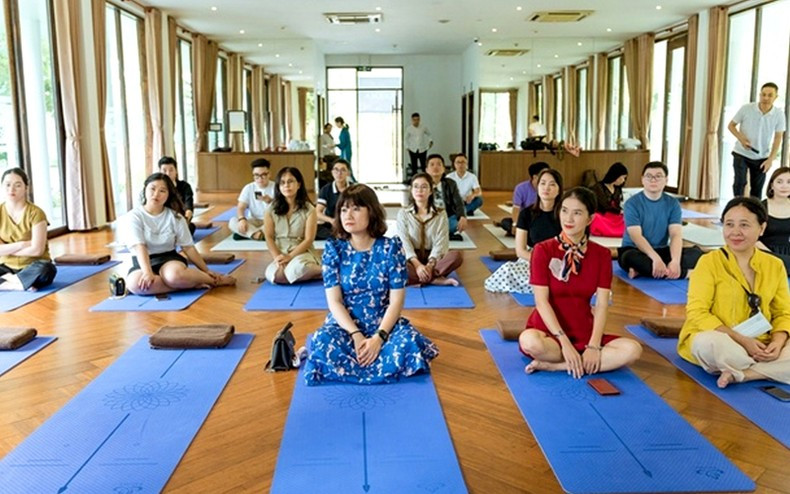 Программы, сочетающие отдых и оздоровление, пользуются популярностью среди туристов, посещающих Хюэ. Программы, сочетающие отдых и оздоровление, пользуются популярностью среди туристов, посещающих Хюэ.
