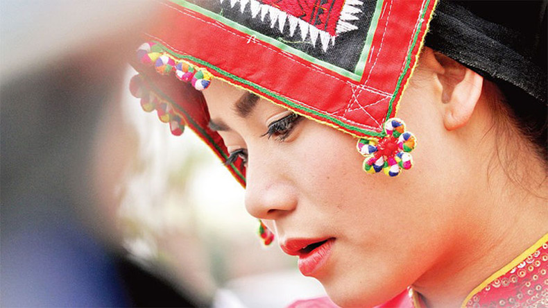 Очаровательная черта девушки народности Тхай. Очаровательная черта девушки народности Тхай.