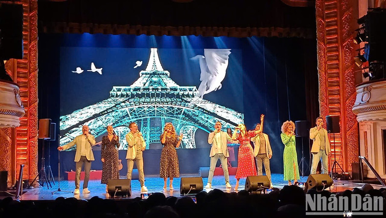 Художественный номер на программе. Художественный номер на программе.