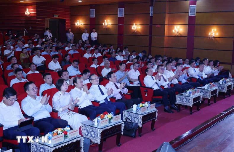 Делегаты на заседании. Фото: ВИА Делегаты на заседании. Фото: ВИА