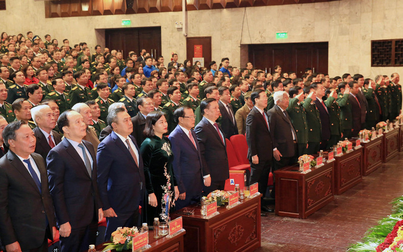 Делегаты на церемонии. Фото: hanoimoi.com.vn Делегаты на церемонии. Фото: hanoimoi.com.vn