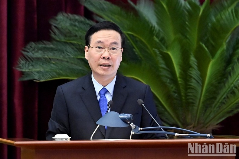 Товарищ Во Ван Тхыонг выступает с речью. Фото: Данг Кхоа Товарищ Во Ван Тхыонг выступает с речью. Фото: Данг Кхоа