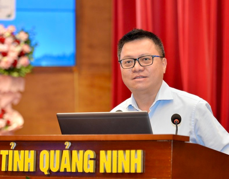 Главный редактор газеты «Нянзан» Ле Куок Минь рассказывает о тенденциях в подходе к технологиям ИИ. Главный редактор газеты «Нянзан» Ле Куок Минь рассказывает о тенденциях в подходе к технологиям ИИ.