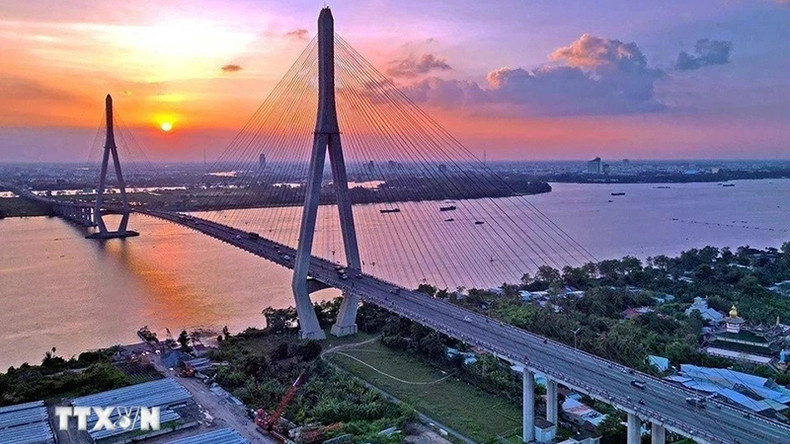 Мост Кантхо – вантовый мост с самым длинным главным пролетом в Юго-Восточной Азии (550 метров), построенный с использованием официальной помощи в целях развития (ОПР) Правительства Японии и долевого финансирования Правительства Вьетнама. Фото: ВИA