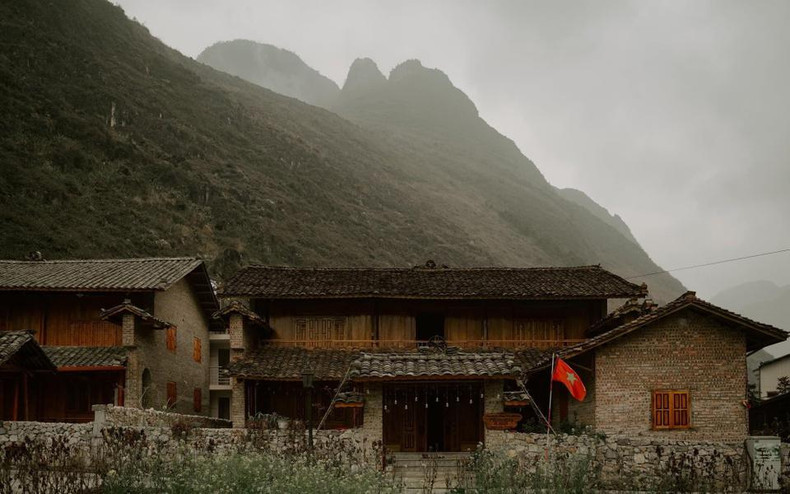 Здешние хоумстей имеют архитектуру, характерную для народности Хмонг.