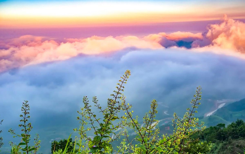 После дождя и при восходе солнца – удобное время для «охоты на облака». После дождя и при восходе солнца – удобное время для «охоты на облака».