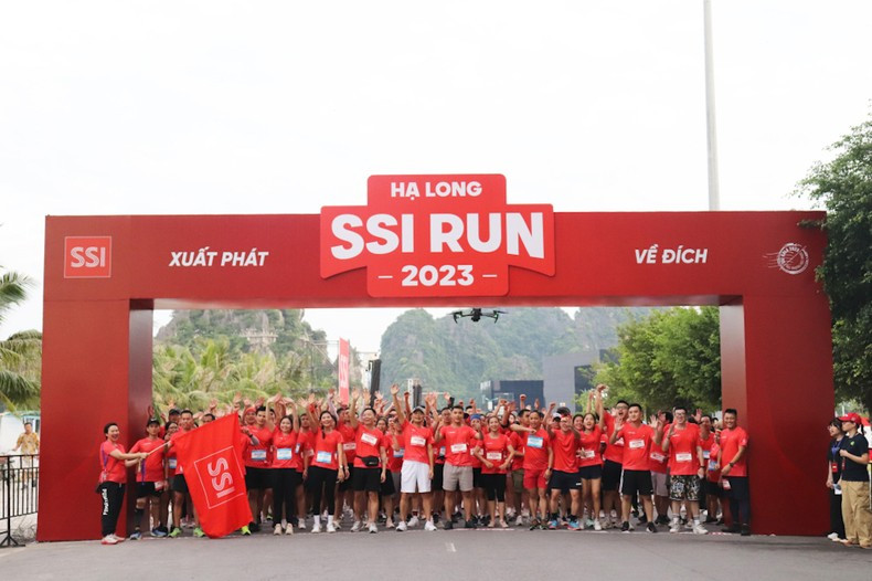 В полумарафонском забеге «Прикосновение к объектам наследия» приняли участие более 1400 человек. В полумарафонском забеге «Прикосновение к объектам наследия» приняли участие более 1400 человек.