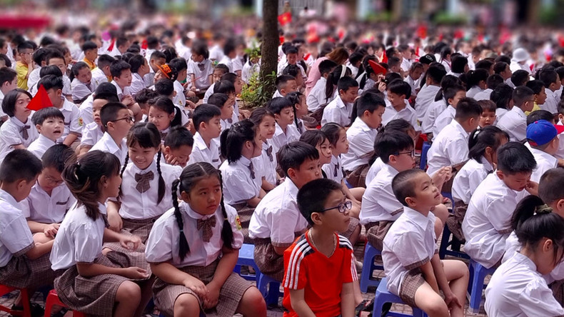 Учащиеся всех классов вступают в новый учебный год с новыми радостями и новыми надеждами. Учащиеся всех классов вступают в новый учебный год с новыми радостями и новыми надеждами.