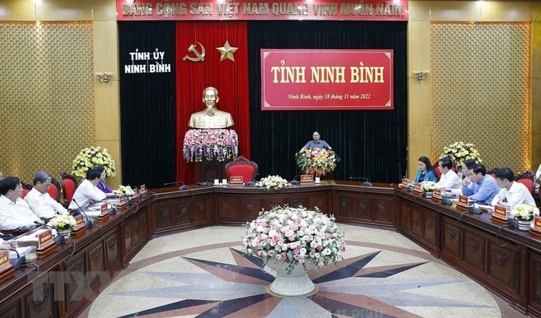 Премьер-министр Фам Минь Тьинь выступает на рабочей встрече. Фото: ВИА Премьер-министр Фам Минь Тьинь выступает на рабочей встрече. Фото: ВИА