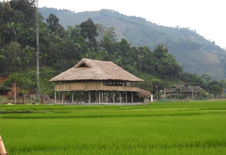 Дом на сваях. Фото: dangcongsan.vn Дом на сваях. Фото: dangcongsan.vn