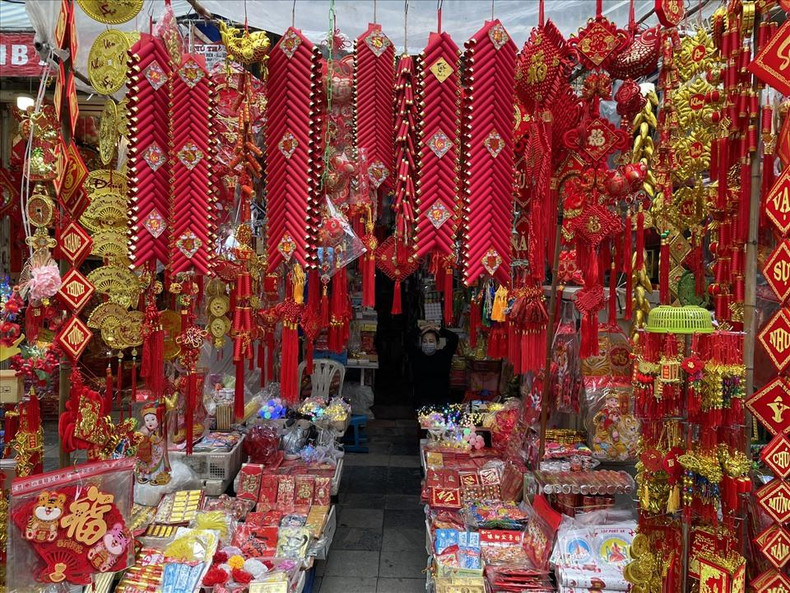 Улица Хангма является оживленным местом для покупки и продажи. Фото: laodong.vn Улица Хангма является оживленным местом для покупки и продажи. Фото: laodong.vn