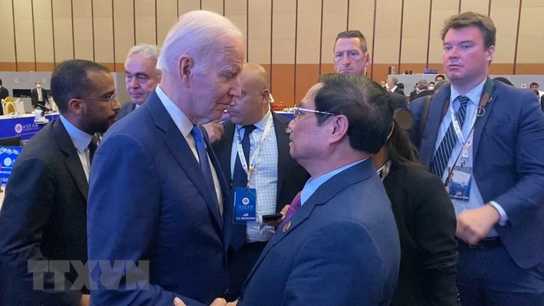 Премьер-министр Вьетнама Фам Минь Тьинь и Президент США Джо Байден. Фото: ВИА Премьер-министр Вьетнама Фам Минь Тьинь и Президент США Джо Байден. Фото: ВИА