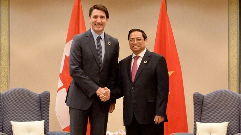 Премьер-министр Фам Минь Тьинь и Премьер-министр Канады Джастин Трюдо. Фото: Тхань Жанг Премьер-министр Фам Минь Тьинь и Премьер-министр Канады Джастин Трюдо. Фото: Тхань Жанг