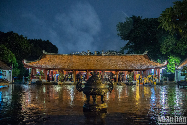 Экскурсия продолжается с 19:00 по 22:00. Экскурсия продолжается с 19:00 по 22:00.