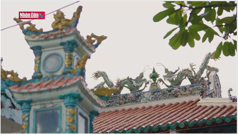 Храм Нгуен Чунг Чыка с уникальной древней архитектурой был построен в 1964 году. Храм Нгуен Чунг Чыка с уникальной древней архитектурой был построен в 1964 году.