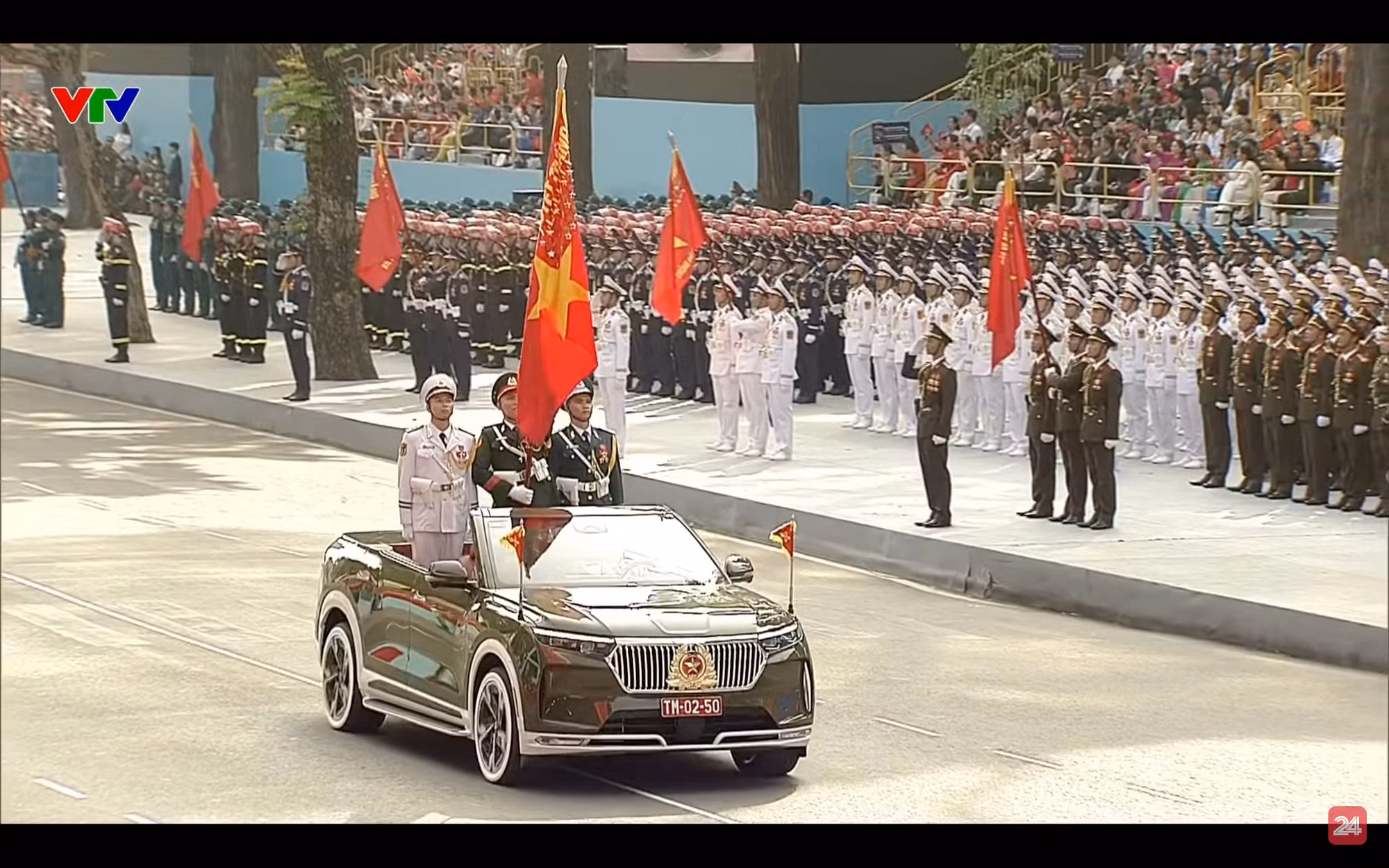Автомобиль командира и знаменосца.