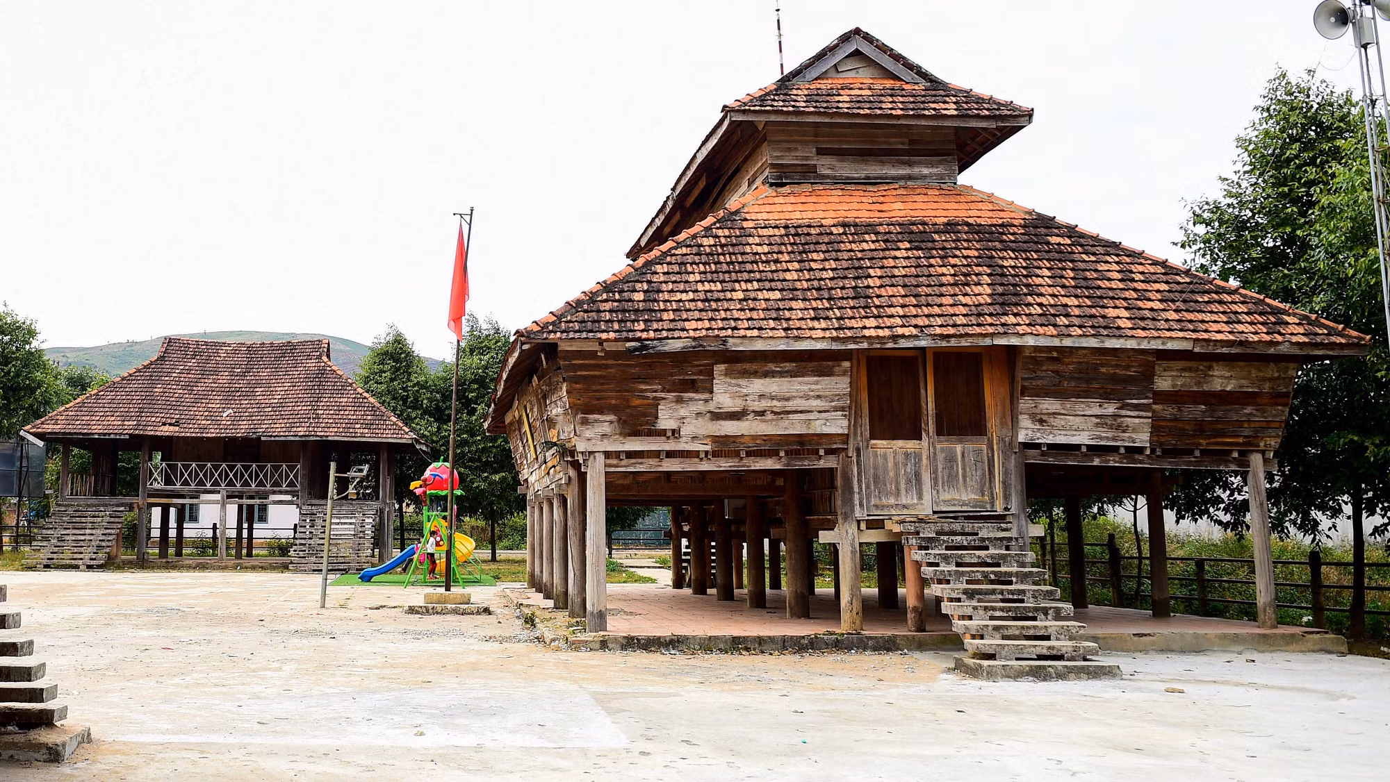 Культурный дом брау. Фото: baodantoc.vn Культурный дом брау. Фото: baodantoc.vn