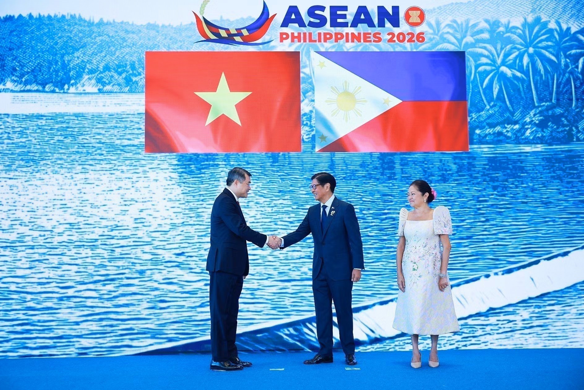 vna-potal-thu-tuong-le-minh-hung-du-hoi-nghi-cap-cao-asean-lan-thu-48-8748085.jpg