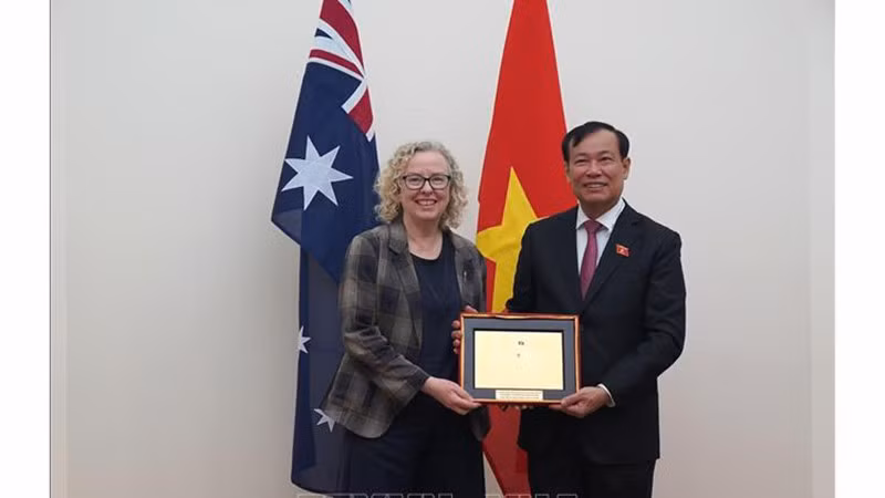 vna-potal-doan-dai-bieu-uy-ban-quoc-phong-an-ninh-va-doi-ngoai-cua-quoc-hoi-tham-va-lam-viec-tai-australia-stand-1.jpg