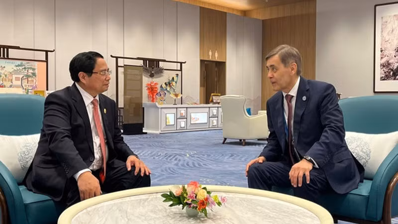 vna-potal-thu-tuong-gap-lanh-dao-mot-so-nuoc-va-to-chuc-tham-du-hoi-nghi-thuong-dinh-to-chuc-hop-tac-thuong-hai-sco-2025-8248987.jpg