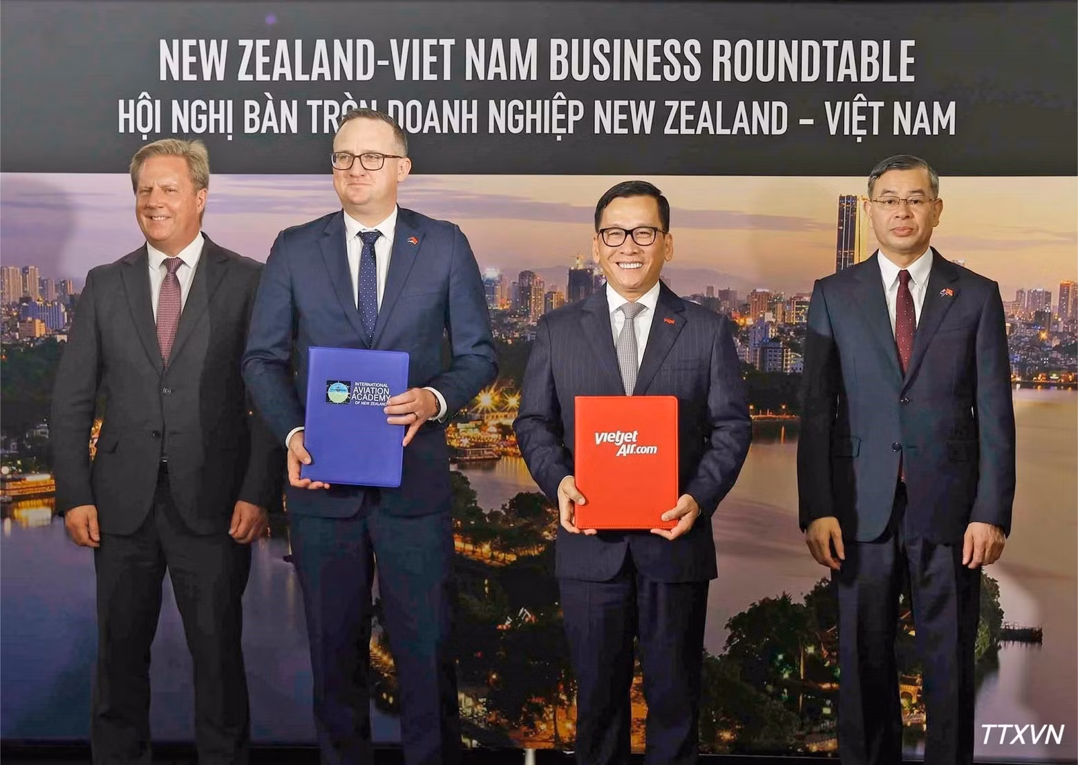 vna-potal-tong-bi-thu-chu-tich-nuoc-du-toa-dam-doanh-nghiep-viet-nam-new-zealand-8951867-960.jpg