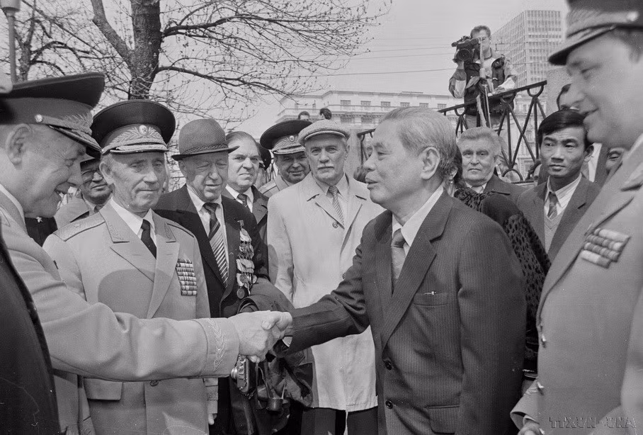 nguyen-van-linh-11.jpg