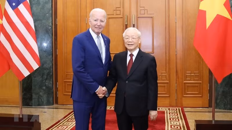 Генеральный секретарь ЦК КПВ Нгуен Фу Чонг и Президент США Джо Байден. Фото: ВИА