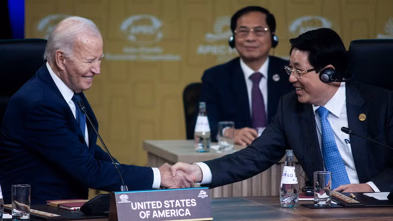 Президент Лыонг Кыонг и Президент США Джо Байден.