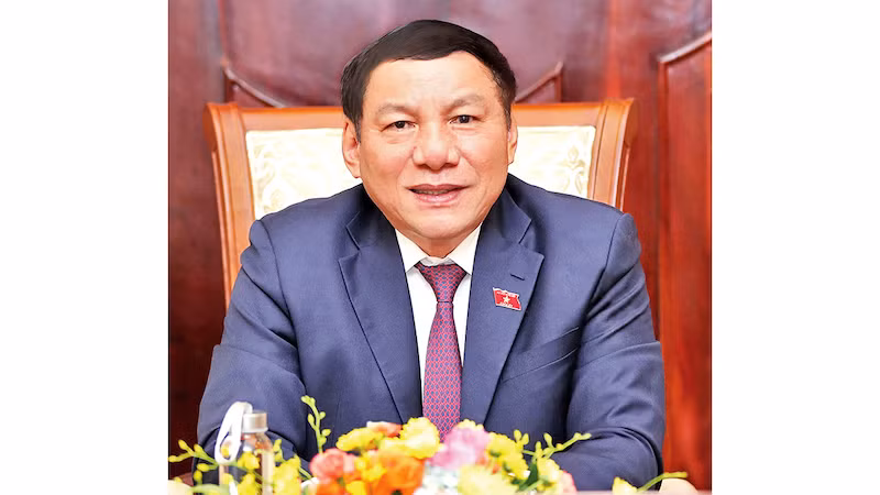 Член ЦК КПВ, Министр культуры, спорта и туризма Нгуен Ван Хунг Член ЦК КПВ, Министр культуры, спорта и туризма Нгуен Ван Хунг